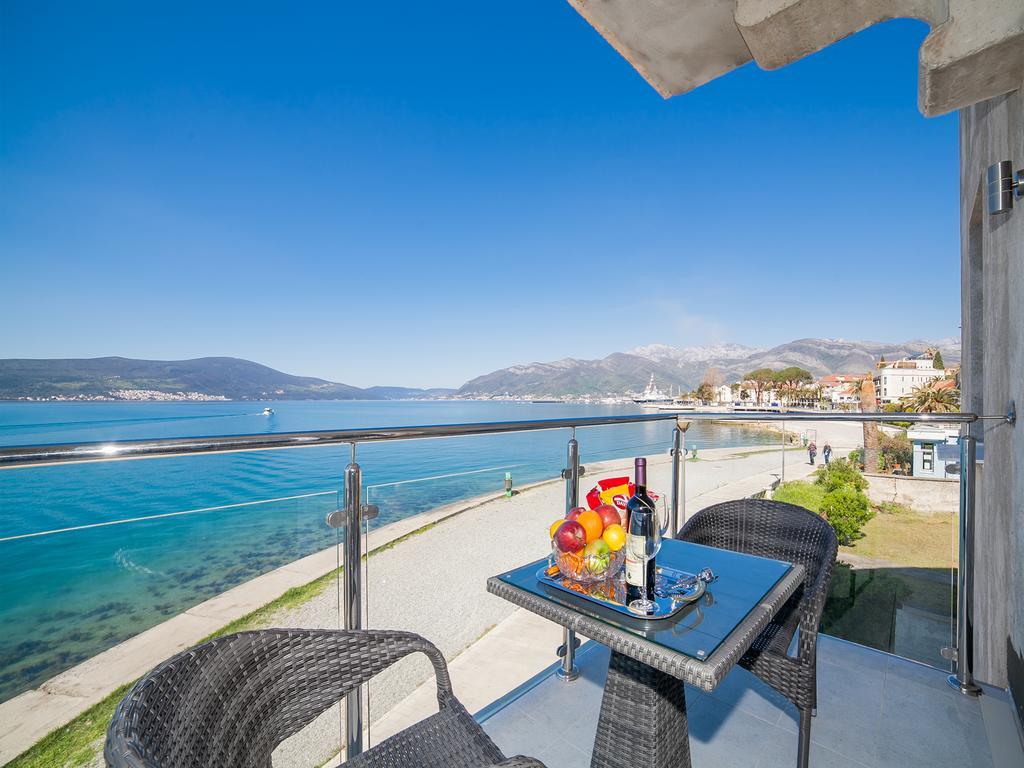 Apartments Isja Tivat Exteriör bild