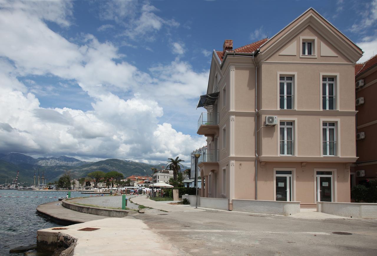 Apartments Isja Tivat Exteriör bild